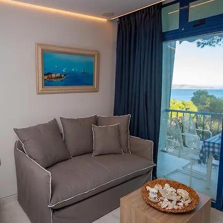 The One Sounio Apartment *
